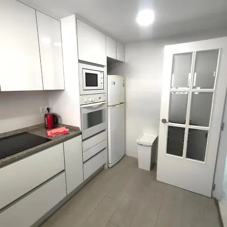 Apartament Very Lightful Apartment. Incredible Sea Views. Big Terrace, Swimming Pool. Ac. Very Close To Center. *