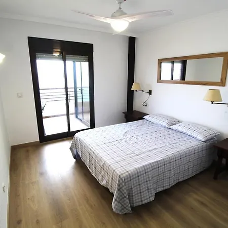 Very Lightful Apartment. Incredible Sea Views. Big Terrace, Swimming Pool. Ac. Very Close To Center. Appartement *