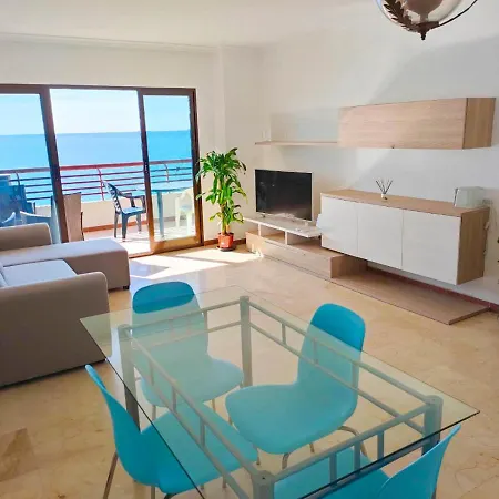 Very Lightful Apartment. Incredible Sea Views. Big Terrace, Swimming Pool. Ac. Very Close To Center. Appartement Alicante