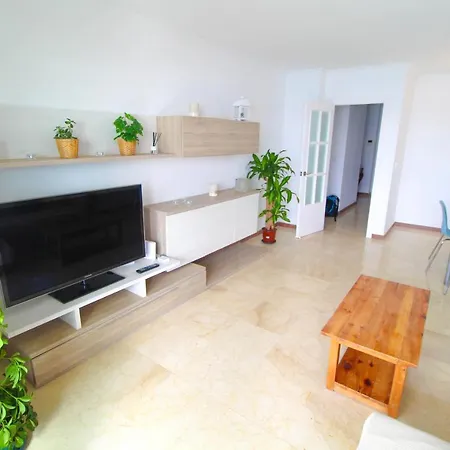Very Lightful Apartment. Incredible Sea Views. Big Terrace, Swimming Pool. Ac. Very Close To Center. * Alicante
