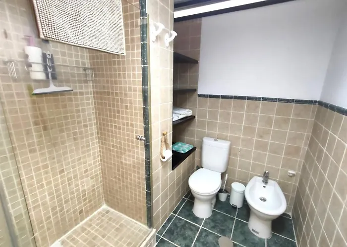 アパート Very Lightful Apartment. Incredible Sea Views. Big Terrace, Swimming Pool. Ac. Very Close To Center.