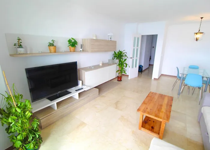 Very Lightful Apartment. Incredible Sea Views. Big Terrace, Swimming Pool. Ac. Very Close To Center. * アリカンテ